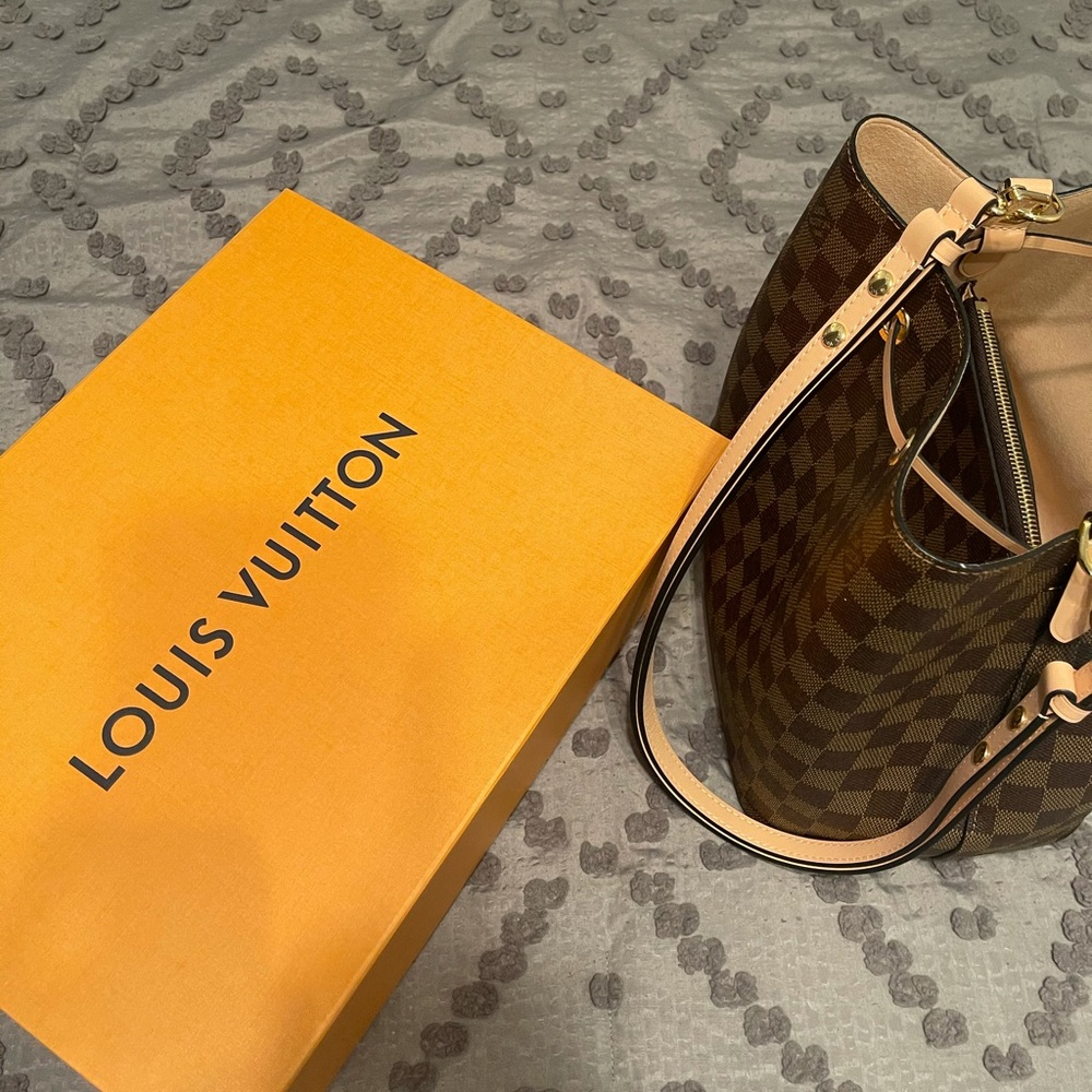 Louis Vuittoin NeoNoe bag